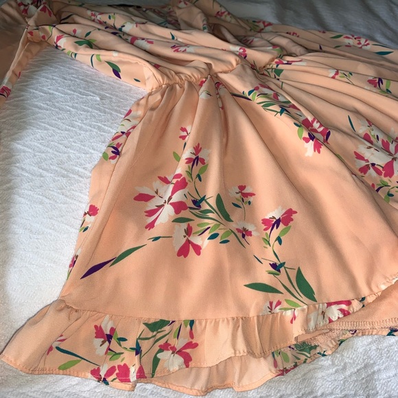 Super Cute Floral Pink Romper! - Picture 3 of 6